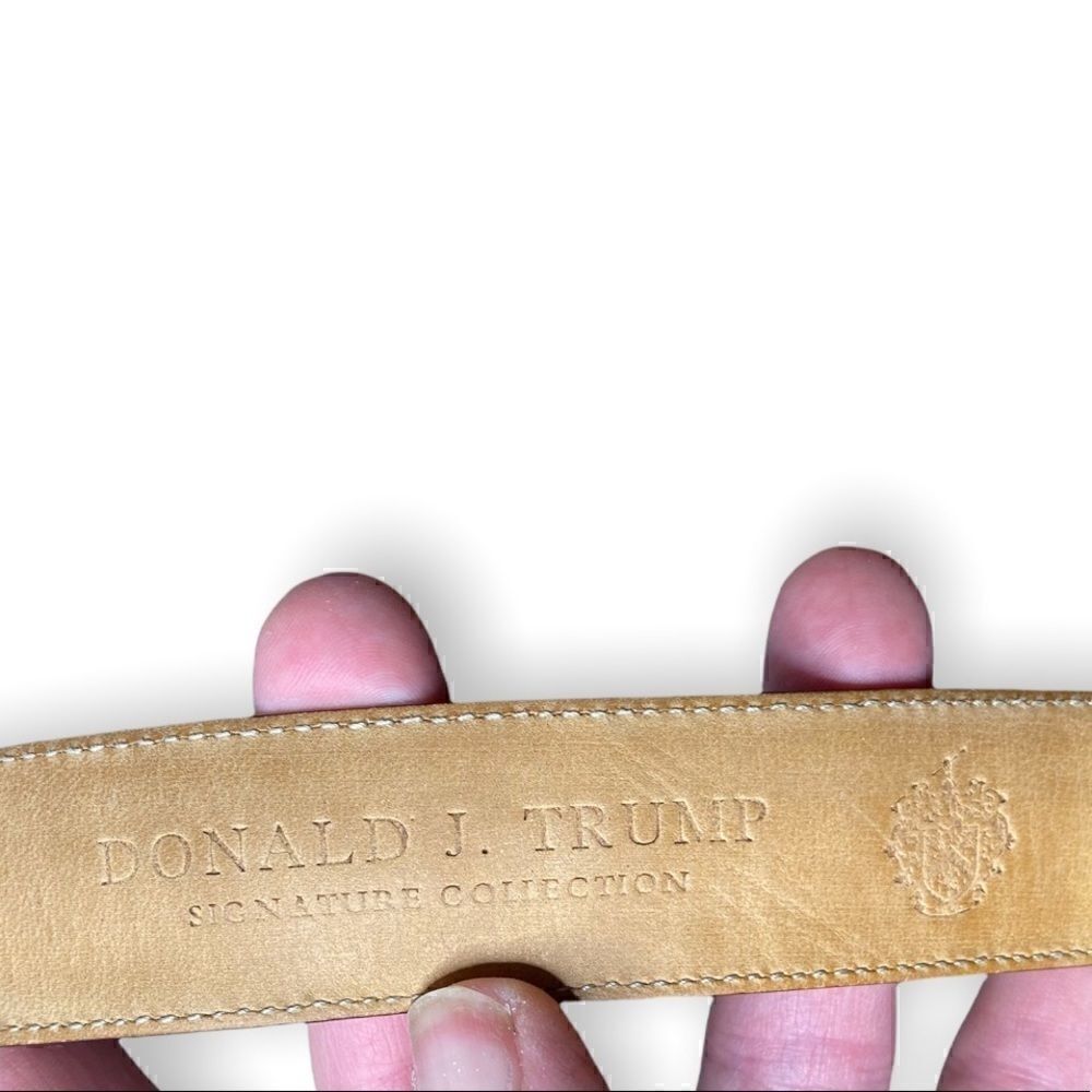 Donald J. Trump Signature Collection brown leather belt with brass buckle 32 /80 - Picture 7 of 11